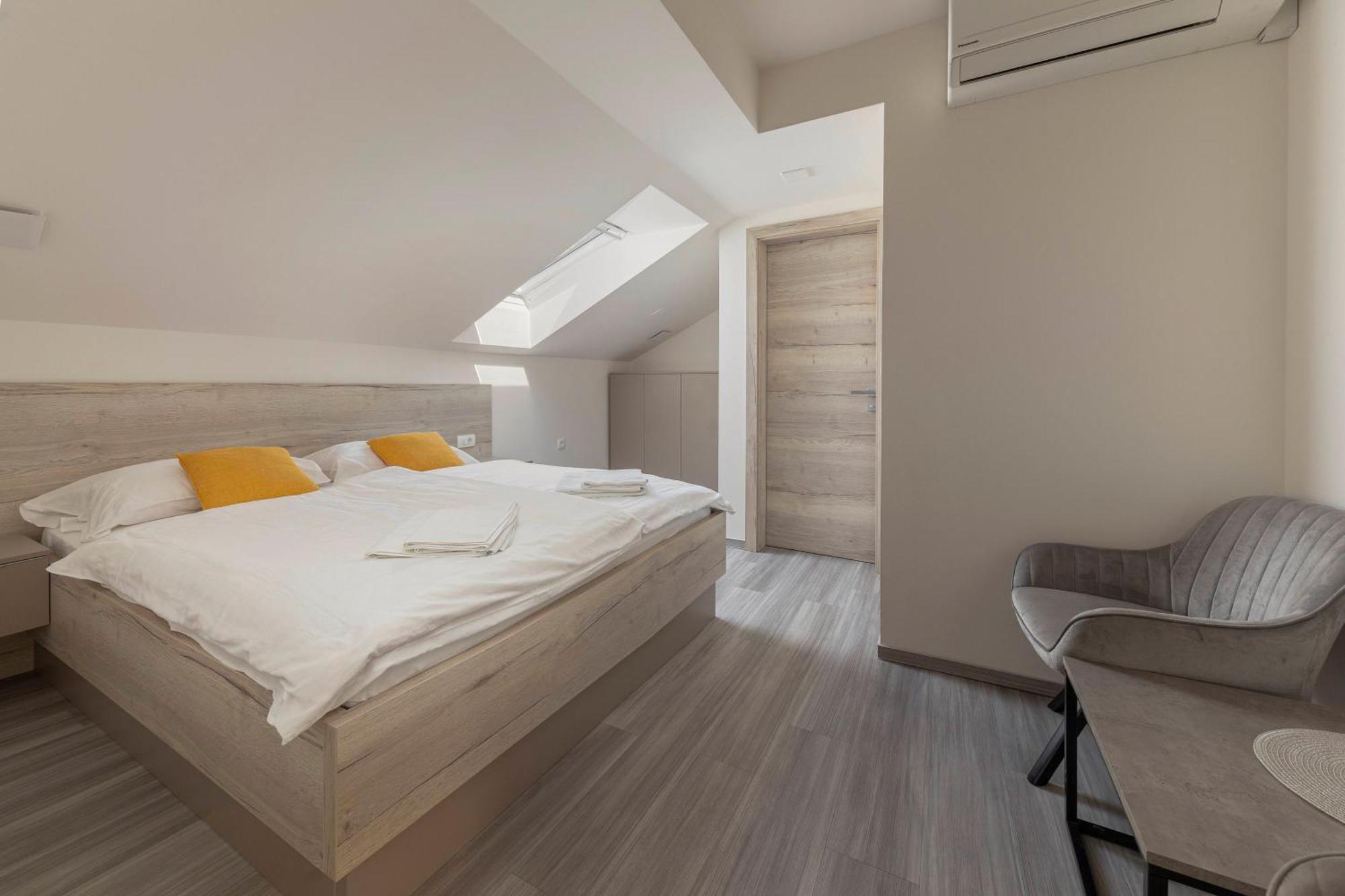 Rooms S Center Словенске-Конице Экстерьер фото